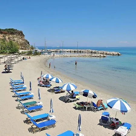 بيت للعطل Dora Plános