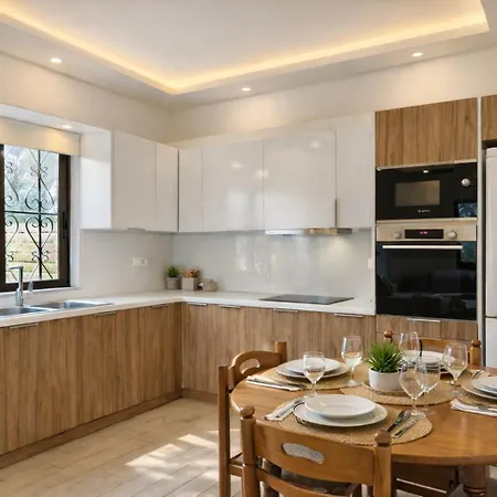 Dora *